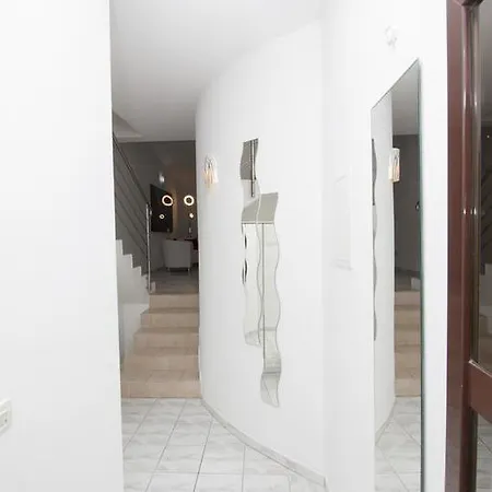 Pisak 5154e Διαμέρισμα *